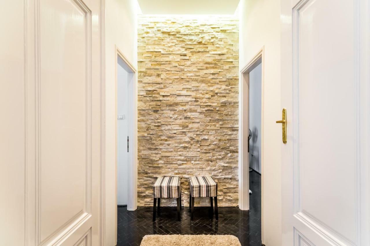 Bpr B&W Elegant Home Budapeşte Dış mekan fotoğraf