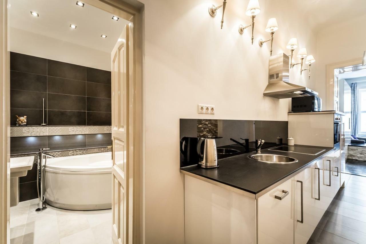 Bpr B&W Elegant Home Budapeşte Dış mekan fotoğraf