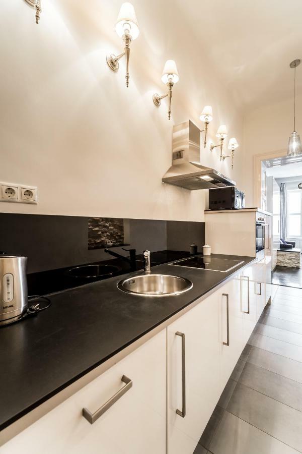 Bpr B&W Elegant Home Budapeşte Dış mekan fotoğraf